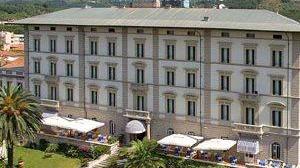 Sfratto il 30 per l’hotel Vittoria