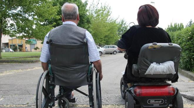 «Sono cieco al 100% ma senza assistenza perché ho 65 anni»