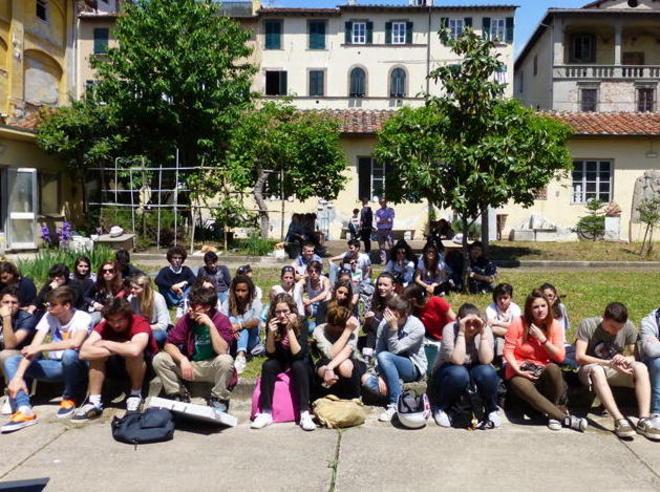 Gli studenti disegnano 50 nuove lampade 