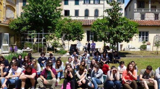 Gli studenti disegnano 50 nuove lampade