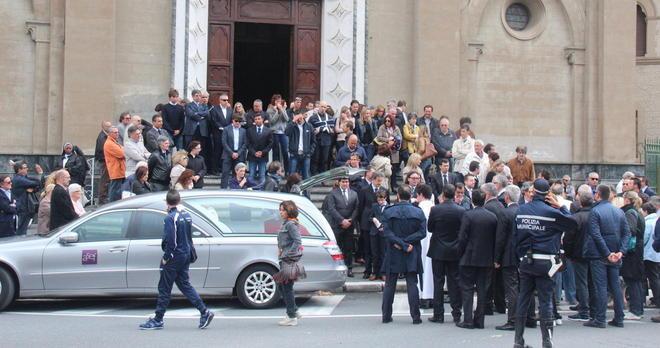 Una raccolta fondi su un conto per le famiglie delle vittime