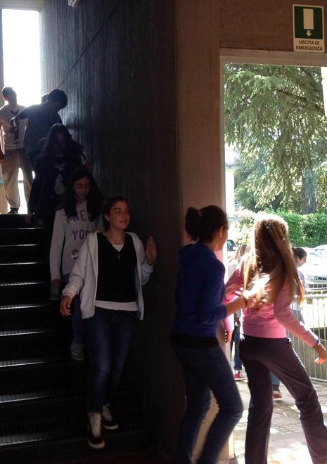 Terremoto a scuola scatta l’evacuazione Esercitazione ok 