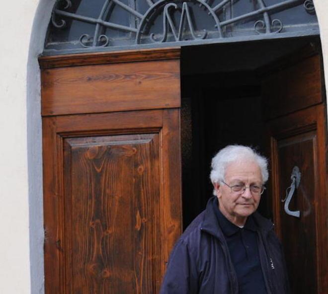 Tentano di rubare dentro la casa del prete 