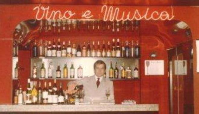 Addio ad Alberto, il re versiliese di vini ed enoteche 