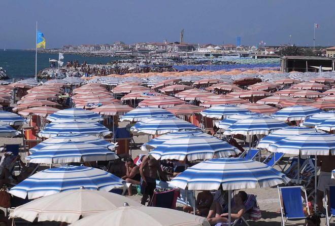 Mare gratis per gli over 65 da giugno a settembre 