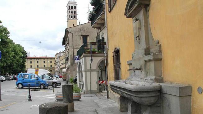 Piazza Mercatale ha una sua fontana da far zampillare