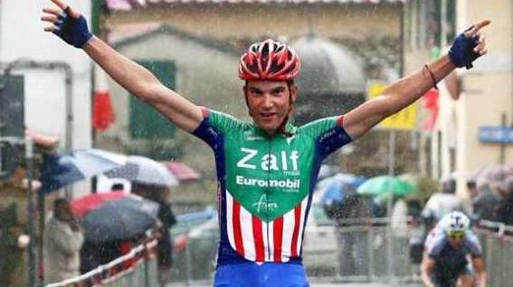 Leonardi allunga e trionfa Formolo e Casini sul podio
