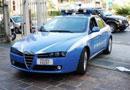 Sfondano il cancello e rubano un furgone 