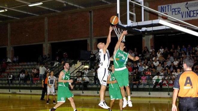 Errori fatali dalla lunetta e i playoff ora sono in salita