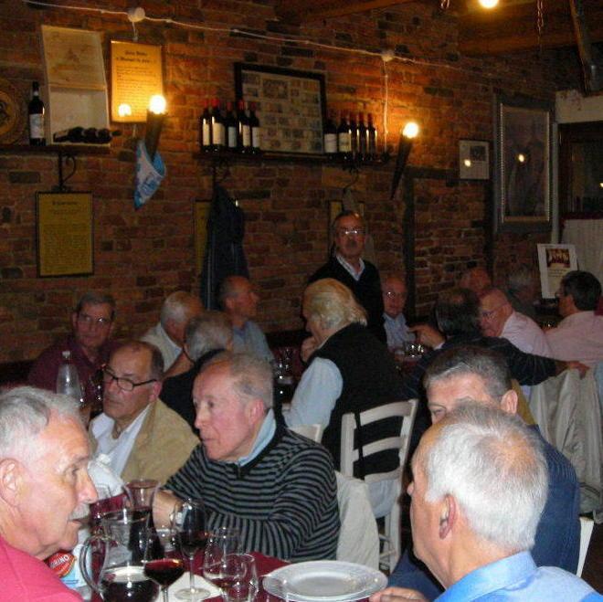 Si ritrovano a cena dopo quarant’anni i dipendenti della Flamar di Santa Croce
