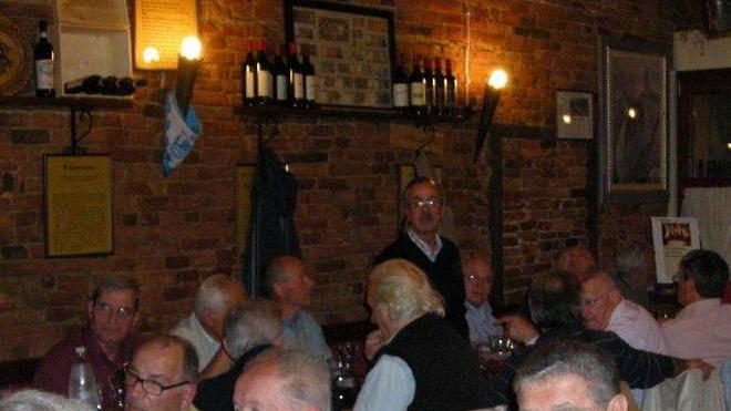 Si ritrovano a cena dopo quarant’anni i dipendenti della Flamar di Santa Croce