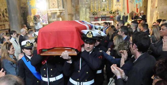 «Ora sei un angelo che gioca a basket» 