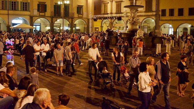 Il Comune dimezza il budget colletta tra negozi per Nottissima