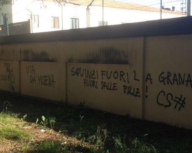 Scritte degli ultras gialloblù al Ricci: «Il Sassuolo via da Modena» 