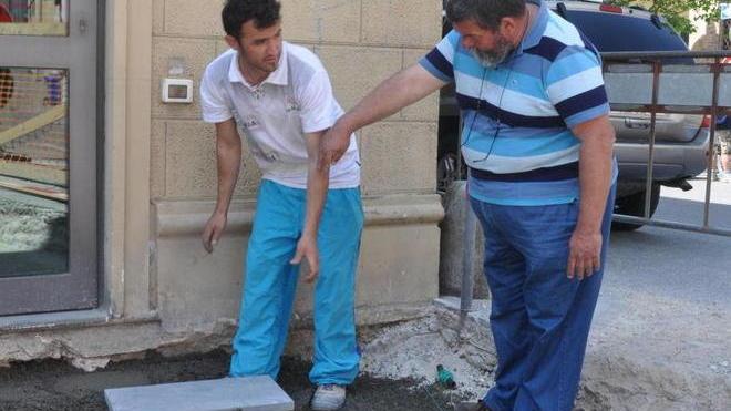 Calci, via Roma di nuovo chiusa per lavori
