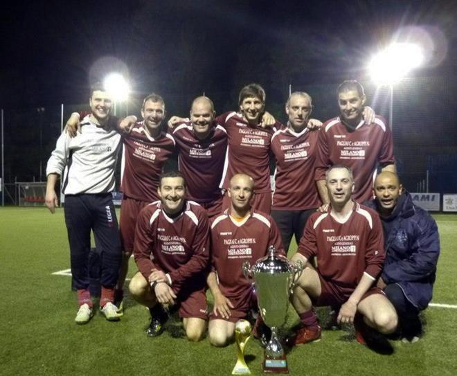 La Farmacia Tronci conquista il campionato di calcio a 7