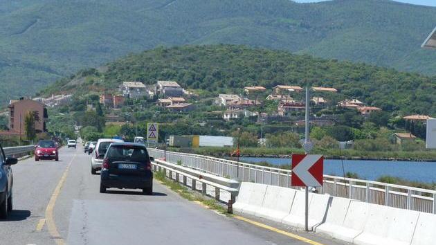Chiude per tutto il giorno la strada sulla diga