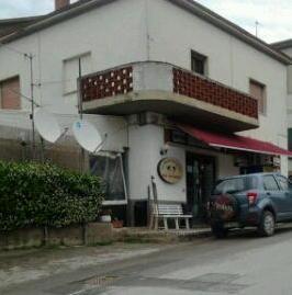 Troppo rumore la sera Via il gazebo del ristorante 