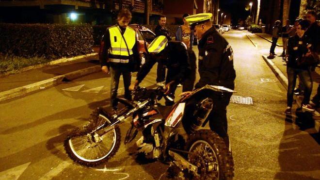 Scontro in viale Einaudi, gravissimo un giovane