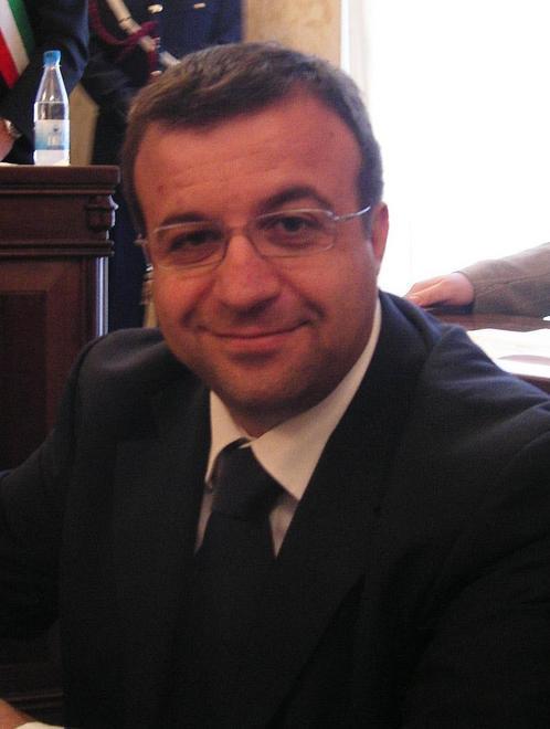 Province commissariate. Il Pd: «È un golpe» 