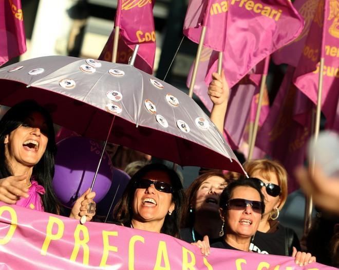 I precari della scuola in assemblea contro l’appalto dei servizi 