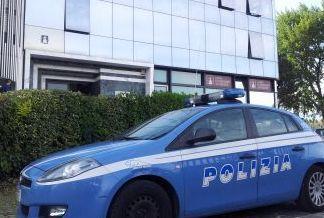 Scala e cacciaviti: e la rapina è fatta 