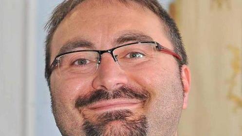 Cercasi sponsor per giardini e fioriere