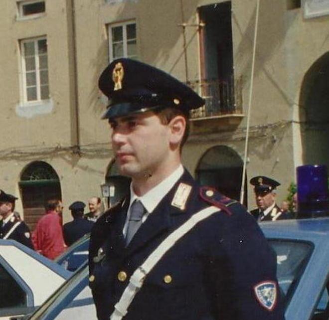 Era appassionato di motociclette e auto da rally