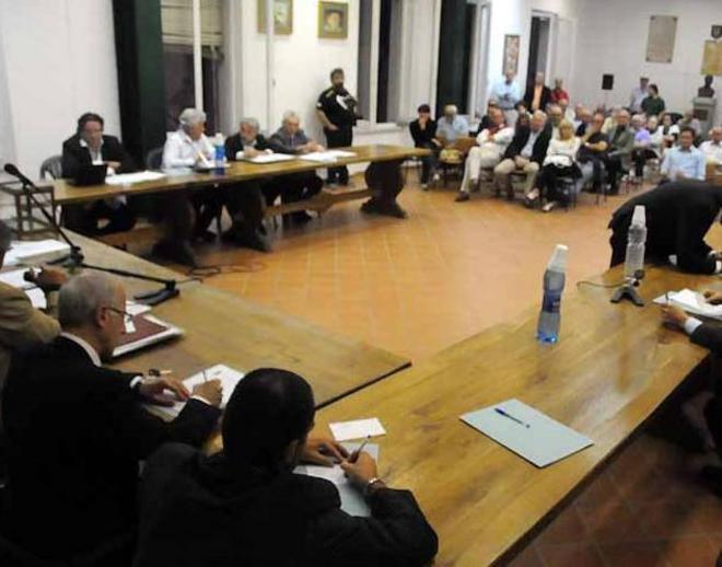«Servizio rifiuti, pagati più soldi» 