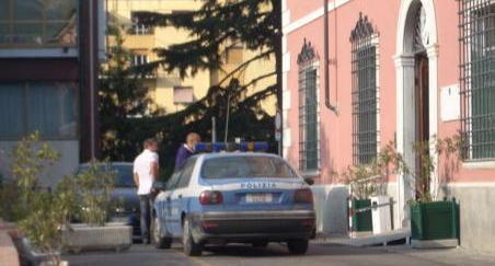 Compra un’auto con l’identità rubata a un avvocato: denunciato 