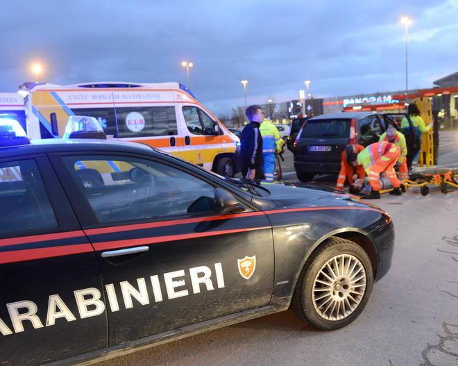 In moto contro un palo, muore a 34 anni 