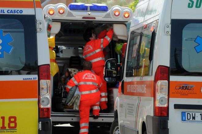 Quartu, giovane si dà fuoco. Salvato dal 118, fuori pericolo 