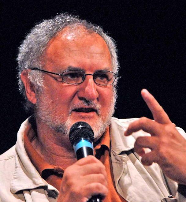 I Dialoghi si aprono con Guccini e Aime 