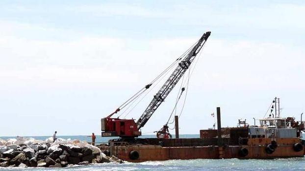 Brugiano, balneari contro il porticciolo
