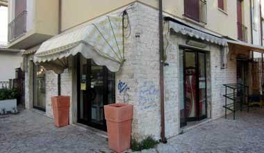 Otto furti in meno di un anno allo stesso commerciante 
