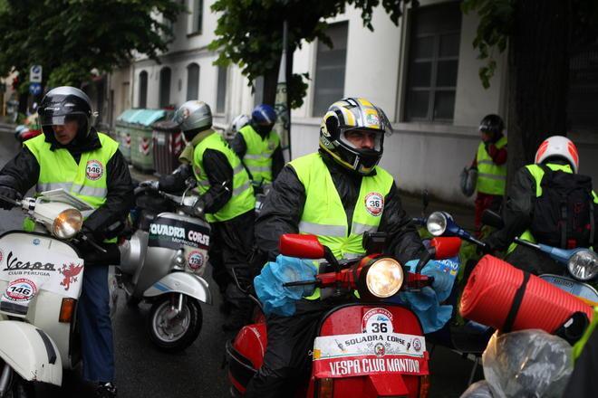 La Mille Chilometri della Vespa fa festa a Pontedera 