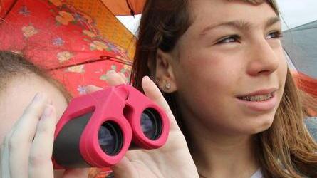 Gli alunni delle scuole elementari in visita alle cicogne