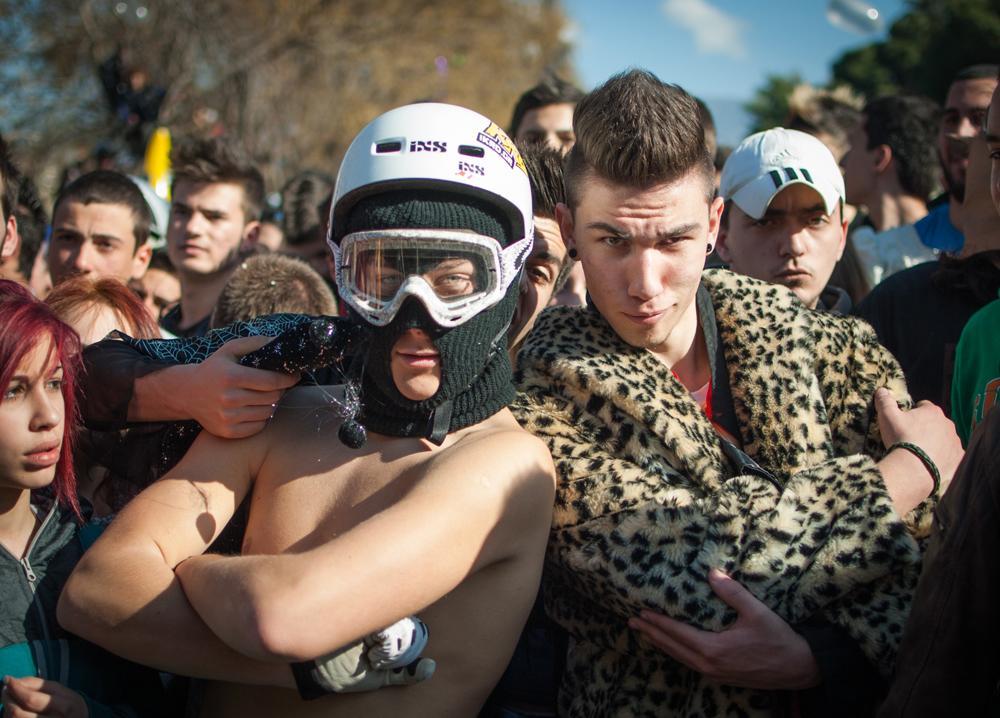 Scatta il maxi Harlem Shake, tutti in maschera a ballare