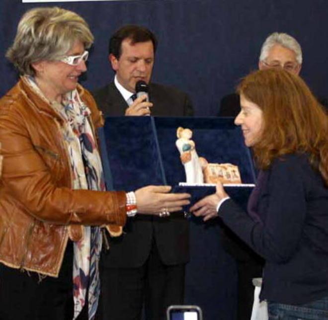 Trionfa il libro «Cuori di carta» 