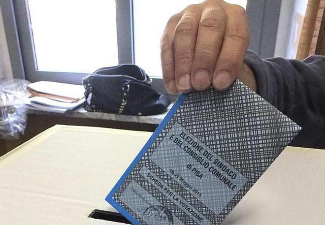 Comunali 2013, affluenza in calo ovunque 