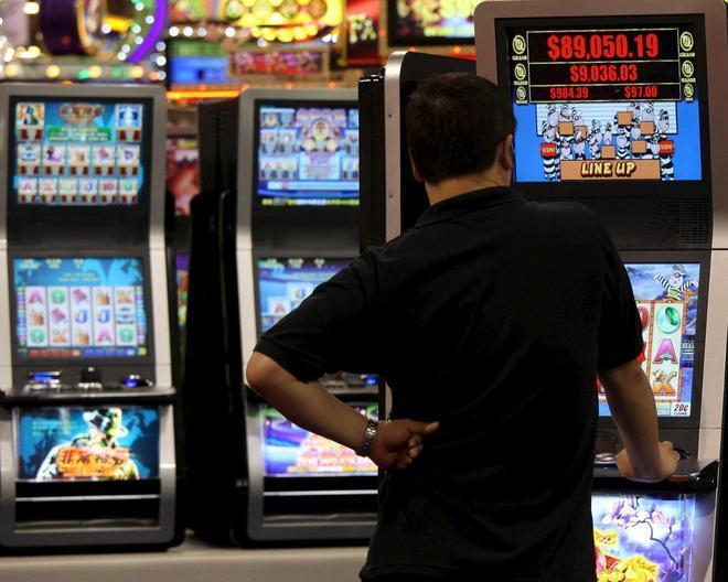 Coppia cinese vince 427mila euro alla slot machine 
