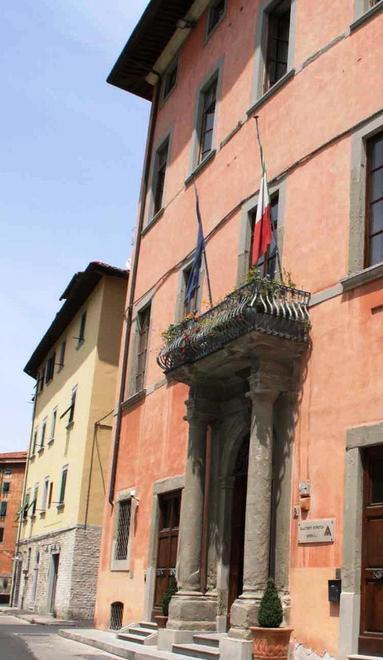 «Prezzi gonfiati e mazzette» Così la triade ha truffato l’Authority per milioni di euro 