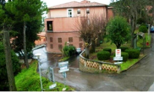 «I medici restino in centro» Scatta la petizione sul Colle