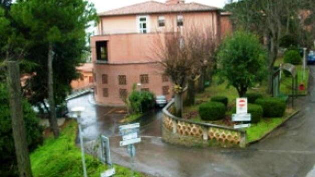 «I medici restino in centro» Scatta la petizione sul Colle