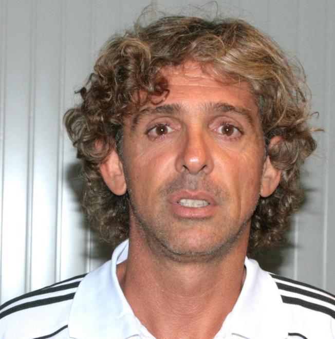Calcio: Lecci resterà allenatore ma spunta anche l’ipotesi Frolli