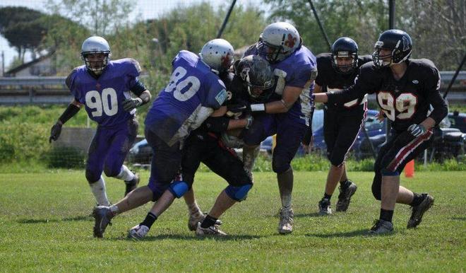Veterans, il sogno continua Sbancata Catanzaro: 26-6 