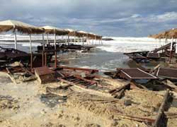 Scatta una nuova allerta per le mareggiate in Versilia 