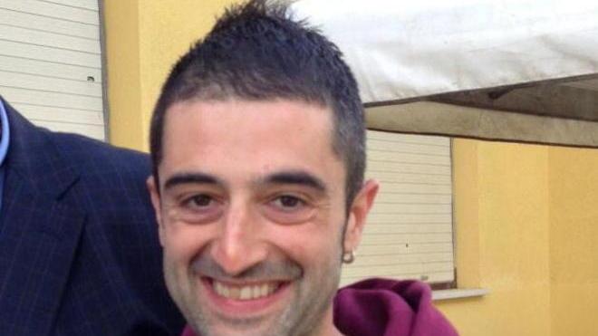 «Vicino ai disagi del territorio meglio il bar di Facebook»