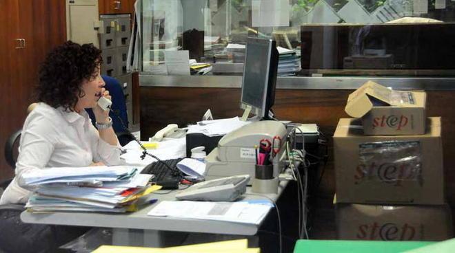 Armato di taglierino fa il colpo in banca 