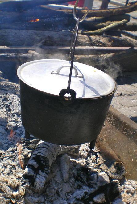 Ti senti un po’ cowboy con il letto di brace e gli arrosti sontuosi 
